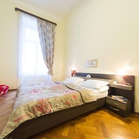Apartment On Tabidze 3/5 Tbilisi Exteriör bild