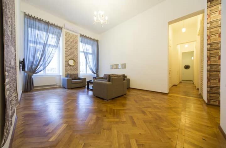 Apartment On Tabidze 3/5 Tbilisi Exteriör bild