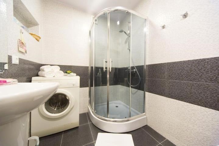 Apartment On Tabidze 3/5 Tbilisi Exteriör bild