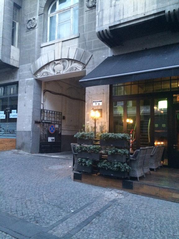 Apartment On Tabidze 3/5 Tbilisi Rum bild